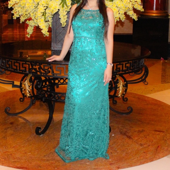 Camille la vie Emerald Evening Dress - Picture 1 of 7